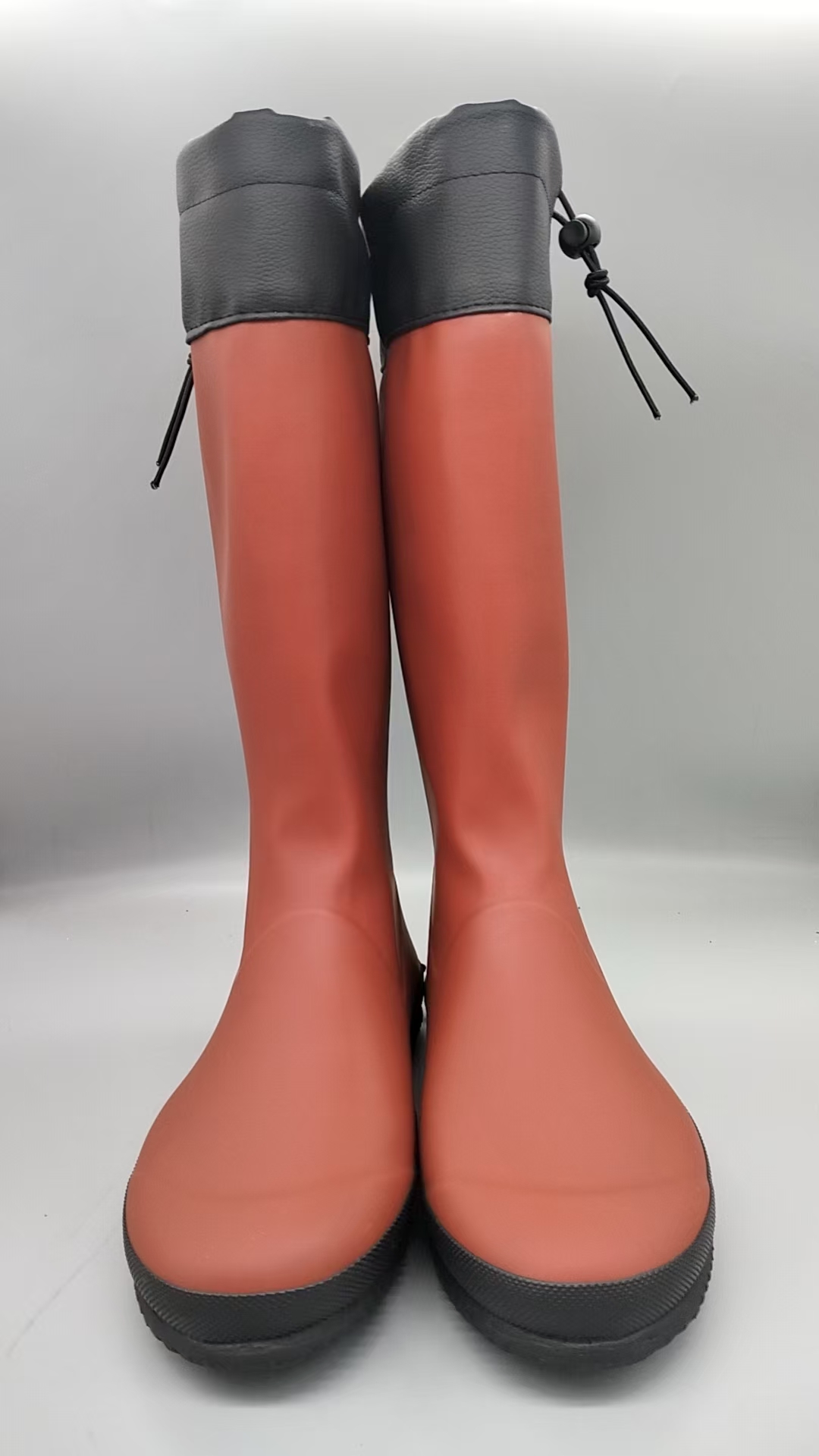 Női stílusos latex esőcsizma